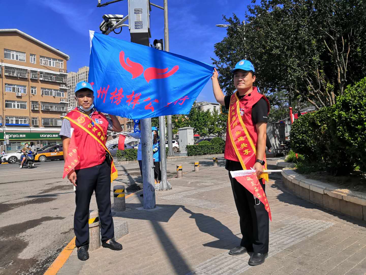 <strong>钻进裙子里夹逼舔穴视频</strong>